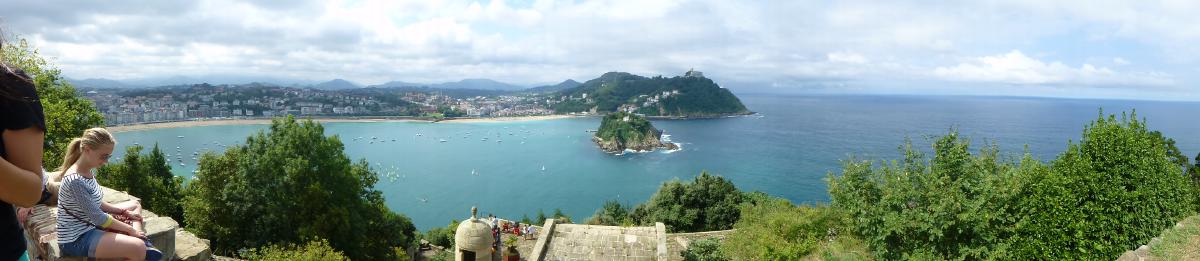 photo panorama of the San Sebastian waterfront